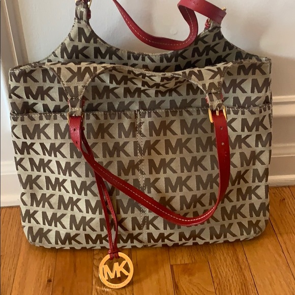 Michael Kors bag - Picture 1 of 9